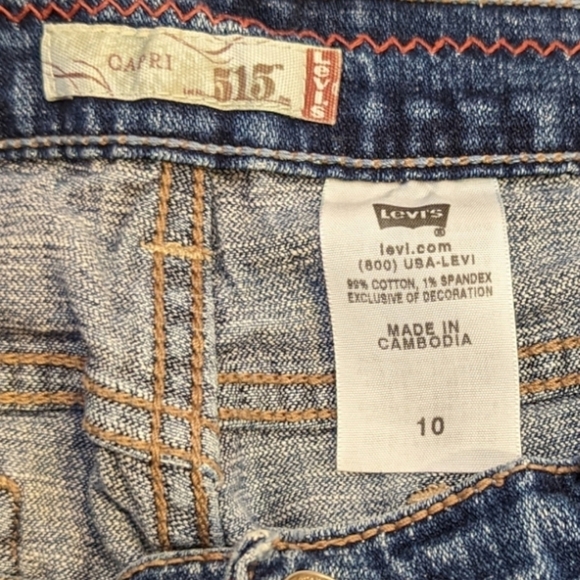 Levi's 515 Capri Medium Wash Women's Summer Denim Shorts (10) - Picture 3 of 5
